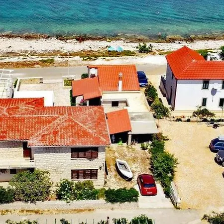 Gracin By Interhome Daire